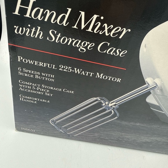 GE 6 Speed Hand Mixer w/ Storage Case 2 Beaters 2 Dough Hooks, 1 Whisk Works - Picture 3 of 13